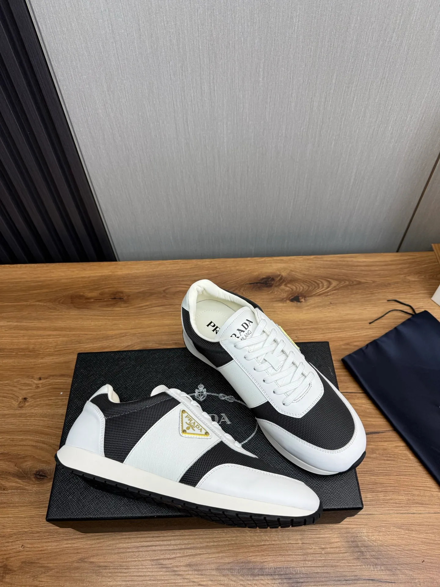 Men's shoes 💰760💰 [PRADA] New models synchronized with the official website, high-quality shipments ✔️Best sellers🔥 Original cowhide with mesh surface + cowhide lining, 1🆚1 replica, original bottom, 38-45 (men's 45 is custom-made and cannot be returned)